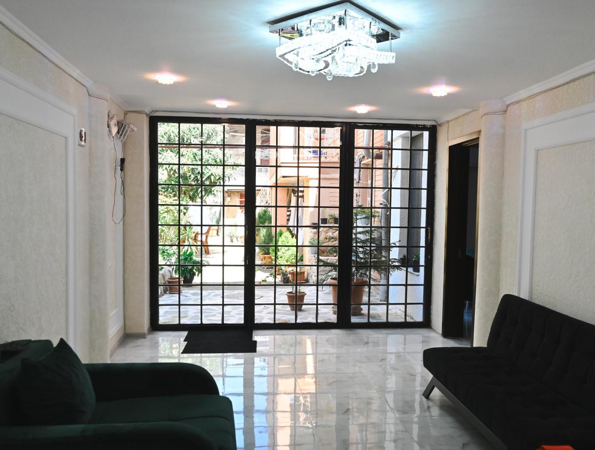 Jerusalem Hotel Kutaisi Eksteriør billede