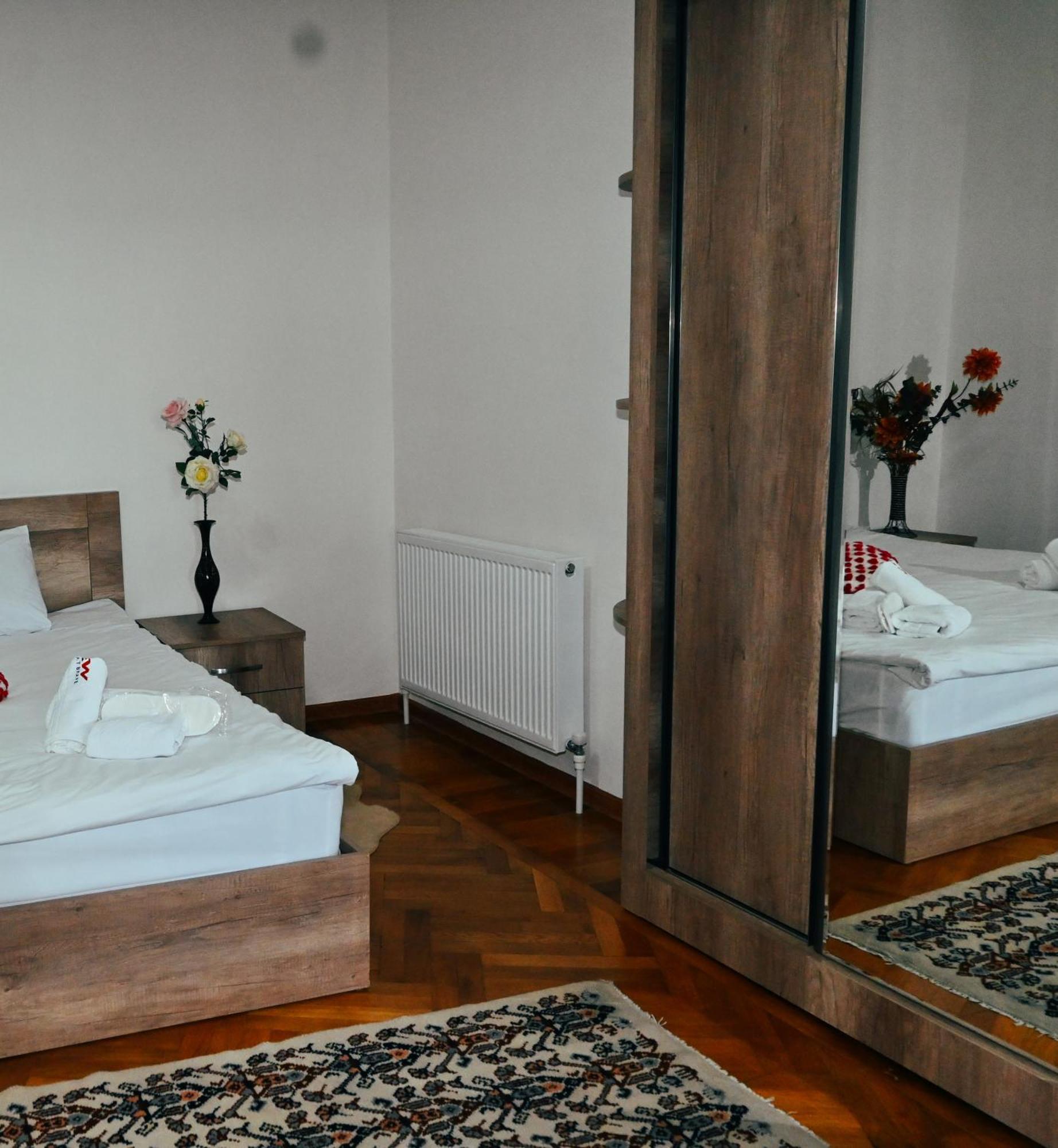Jerusalem Hotel Kutaisi Eksteriør billede
